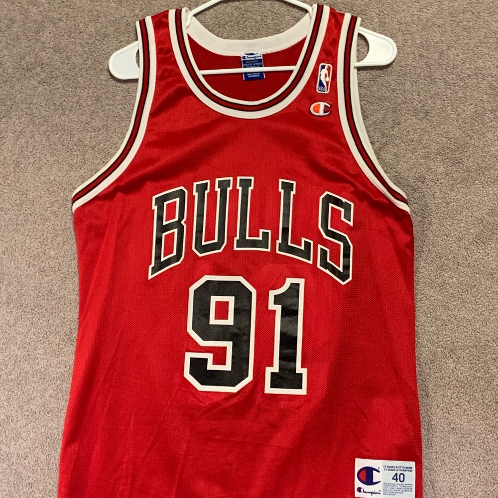 Vintage Champion Bulls Dennis Rodman, Super Rare Men Med size 40!! Send Offers!